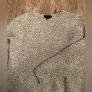 Women’s Grey Cashmere Sweater